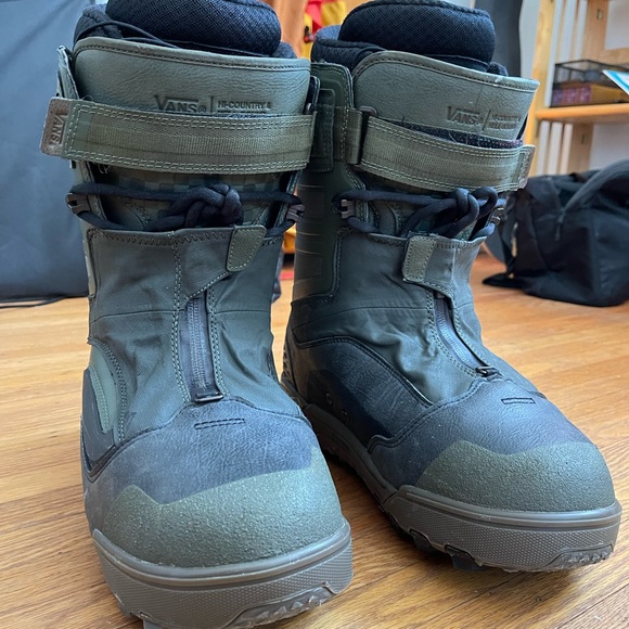 Van’s Snowboard Boots